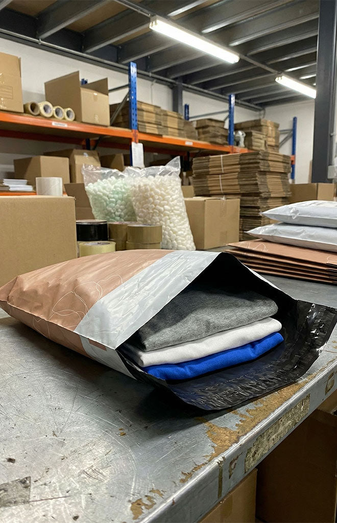 No1 25-Patterned Cargo Bag